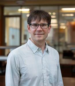 Alexander Mouton, MFA