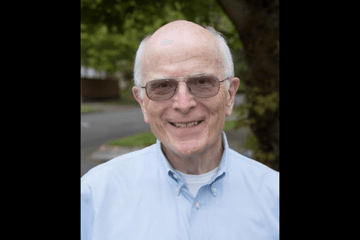 Joe Blaschka, ’73, Receives 2025 University Service Award!