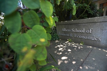 Esports to Elections, Albers Brings Industry Leaders to SU