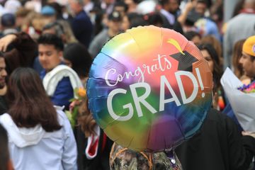 From Concept to Commencement: How Bridgette Huhtala, ’22, Shared Her Artwork with Graduating Class