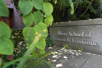 Albers Maintains Prestigious AACSB International Accreditation