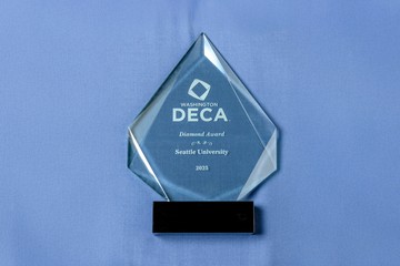 Inspiring Future Leaders: Albers at the 2025 Washington DECA Fall Learning Conference