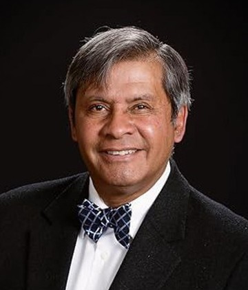 Tomas Guillen Headshot