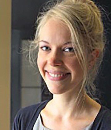 Rebecca Cobb Headshot