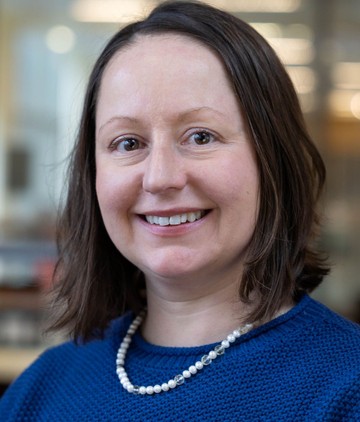 Laura Hauck-Vixie Headshot
