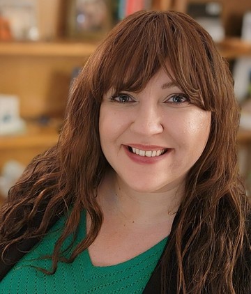 Heather Reis Fike Headshot