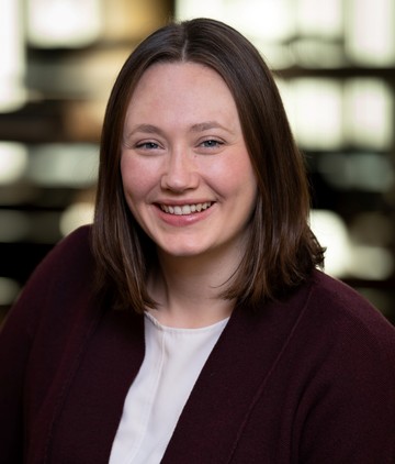 Laura Knote Headshot