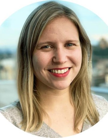 Carolyn Auvil headshot