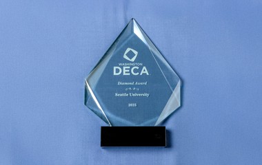 Inspiring Future Leaders: Albers at the 2025 Washington DECA Fall Learning Conference
