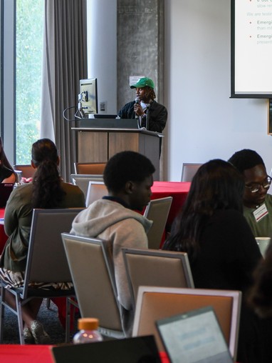 Student presenting at the Redhawk Venture Lab workshop