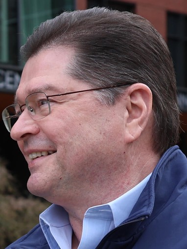 Side view of Mark Pinkowski former Wells Fargo CEO