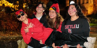 Homecoming Picture With Students