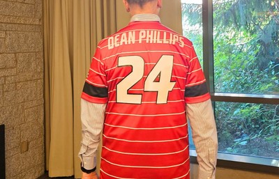 Joe Phillips in his exclusive jersey