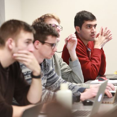 Albers School of Business & Economics graduate class with associate professor Gareth Green in the Pigott building