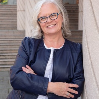 Image of Tina O'Brien