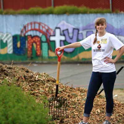 Faculty and staff service day image