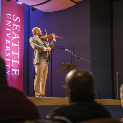 Dr. Quinton Morris performs in Pigott Auditorium for MLK Day Celebration
