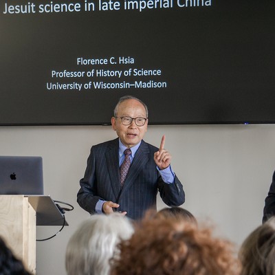 Renowned scholar Peter Lee