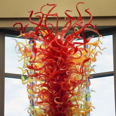 Chihuly glass statue in Pigott building