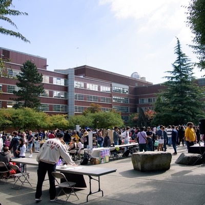 large crowd of students gathered at the Fall Involvement Fair