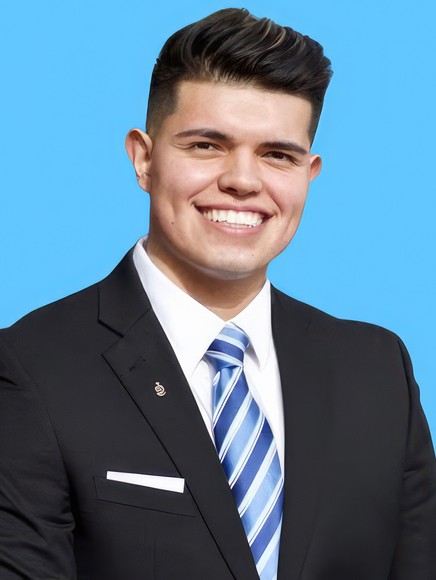Jesus Mendoza headshot