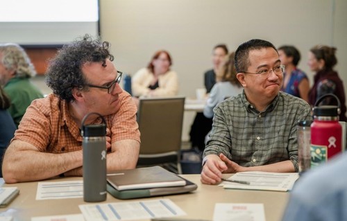 (l-r) Ken Allan (Art and Visual Culture Studies, University Honors) and Wai-Shun Hung (Philosophy, University Honors) in discussion during one of the summit sessions.