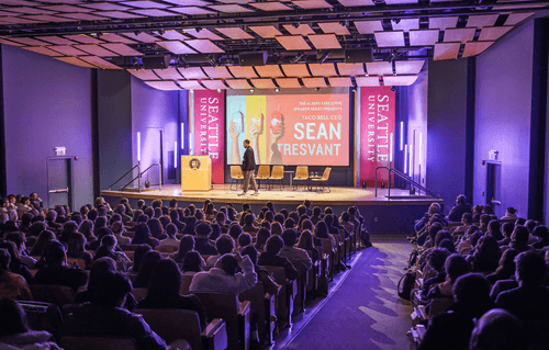 Sean Tresvant, CEO of Taco Bell, speaking in Pigott Auditorium as part of the Executive Speaker Series