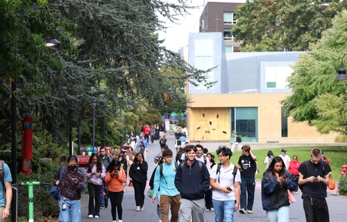 first day students walking down mall