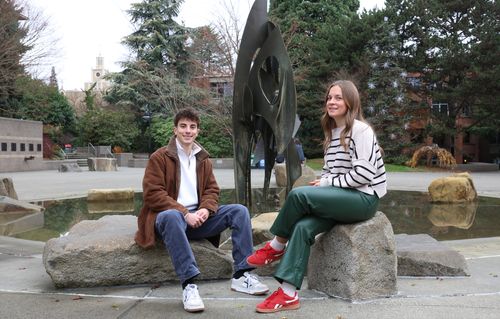 Sullivan Scholars at fountain main