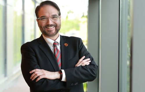 Tony Varona law dean portrait