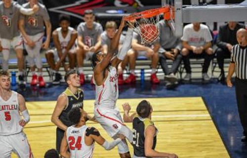 �鶹��ýӳ�� basktball player dunking