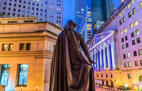 Statue of George Washington on Wall Street
