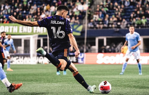 Sounders FC player Alex Roldan on the pitch